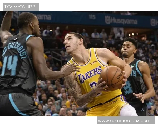 巴萨新援梅默菲特表现惊艳，球队终结连败