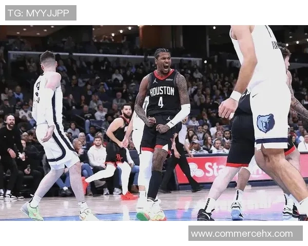 活塞首发阵容再调整：年轻球员逐渐崭露头角